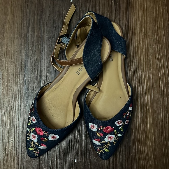 Embroidered women’s jean sandal size 9 - Picture 2 of 3